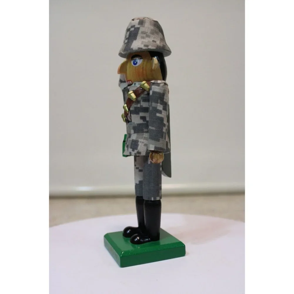 Nutcracker - Soldier in Camo - 8